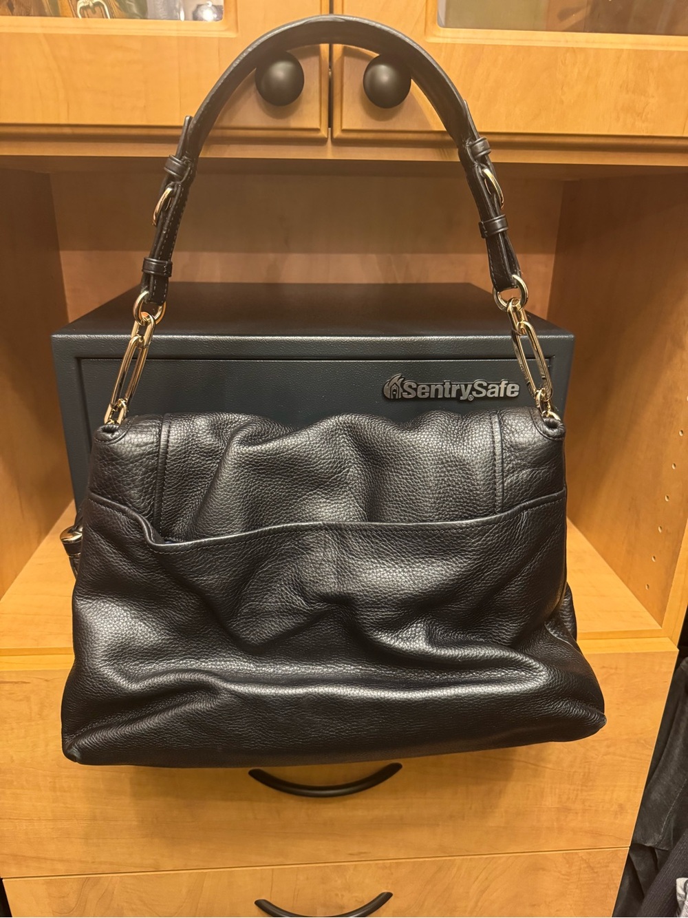 Coach - Picture 2 of 16